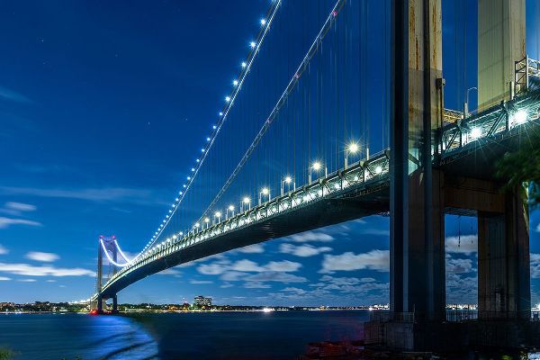 Looney, Hollice 아티스트의 USA-New York The Verrazzano-Narrows Bridge작품입니다.
